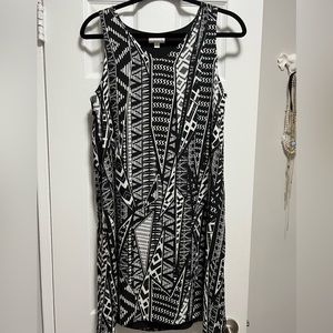 Geometric Pattern Shift Dress